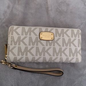Michael Kors Wrislet